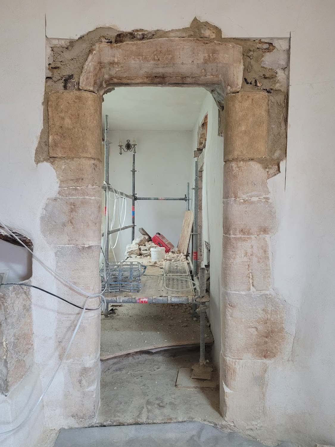 christophe-benichou-julien-cavaillon-rénovation-mas pic saint loup-ouvertures-5