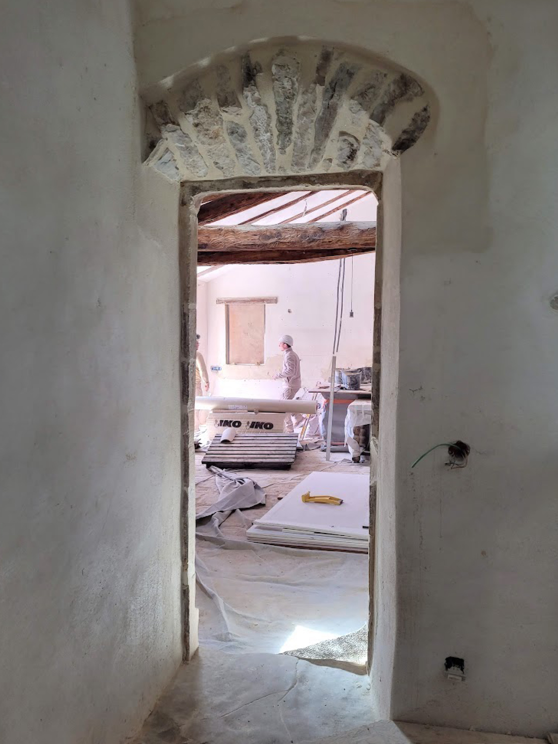 christophe-benichou-julien-cavaillon-rénovation-mas pic saint loup-ouvertures-6
